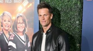 Tom Brady showers love on his kids at Patriots Hall of Fame